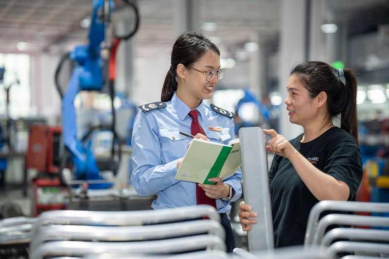 国家税务总局佛山市高明区税务局护航出口企业行稳致远