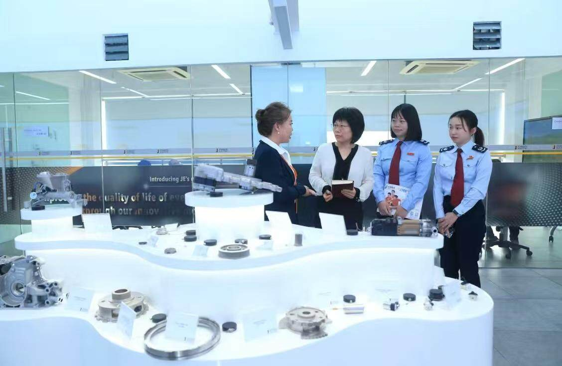 羊城晚报•羊城派：“小切口”赋能“跨境无忧” 江门税务多维注入大湾区发展动力