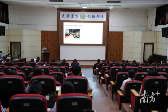 南方+：扣好“第一粒法治纽扣”，普宁税务联合开展校园法治宣讲