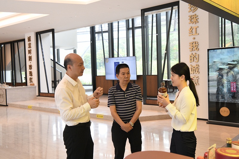 广东明珠珍珠红酒业有限公司是兴宁市一家老牌酒企,旗下"珍珠红"品牌