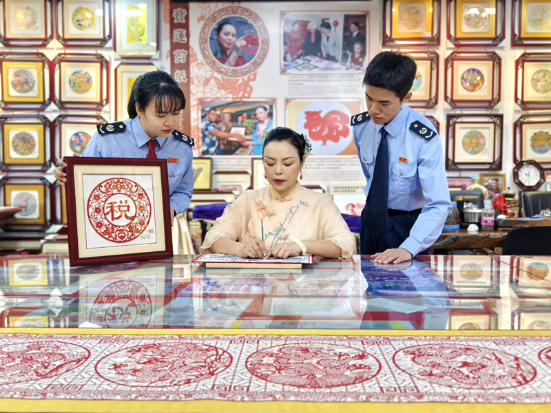 双节同庆 非遗添彩