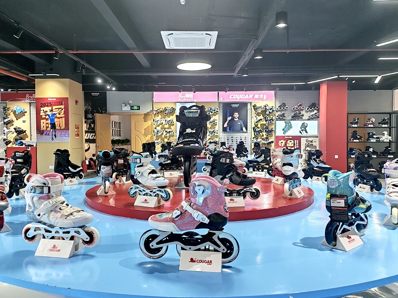 人民日报：税务“加油”：“小轮滑”闪耀“竞赛场”